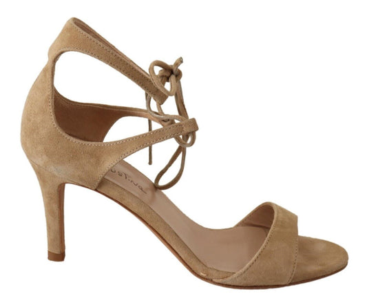 Maria Christina – Pumps mit Knöchelriemen aus Wildleder in Beige