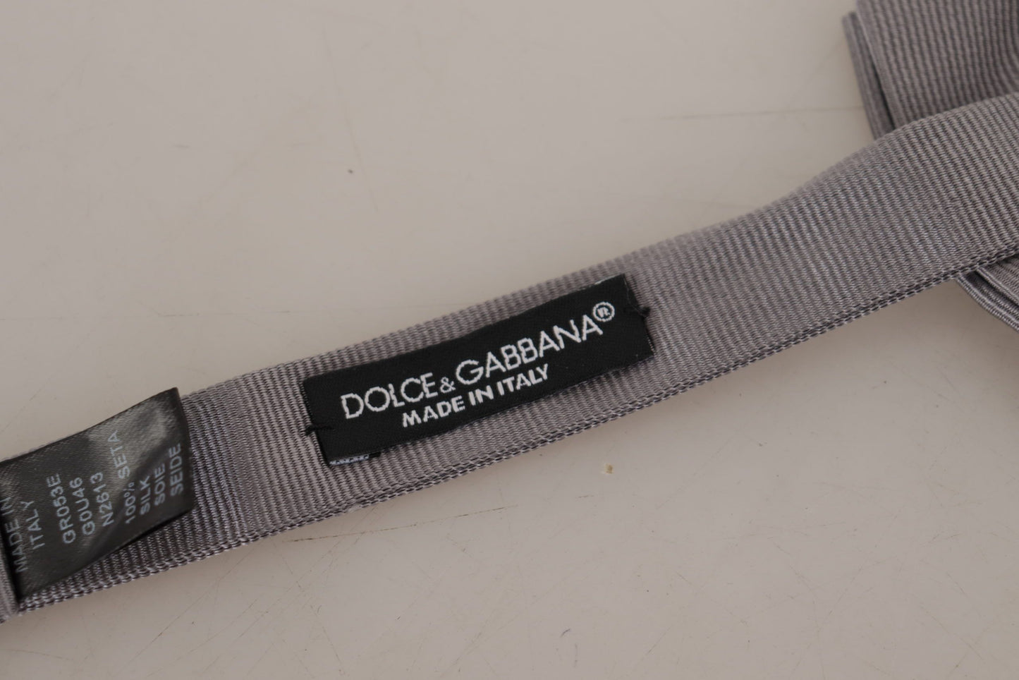 Dolce & Gabbana – Graue Papillon-Krawatte aus 100 % Seide mit verstellbarem Hals