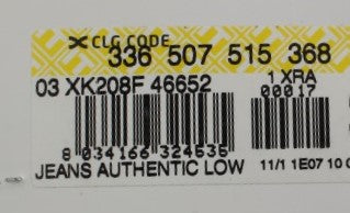 Acht Jeans mit niedriger Taille und Stretch-Baumwolle in Blau