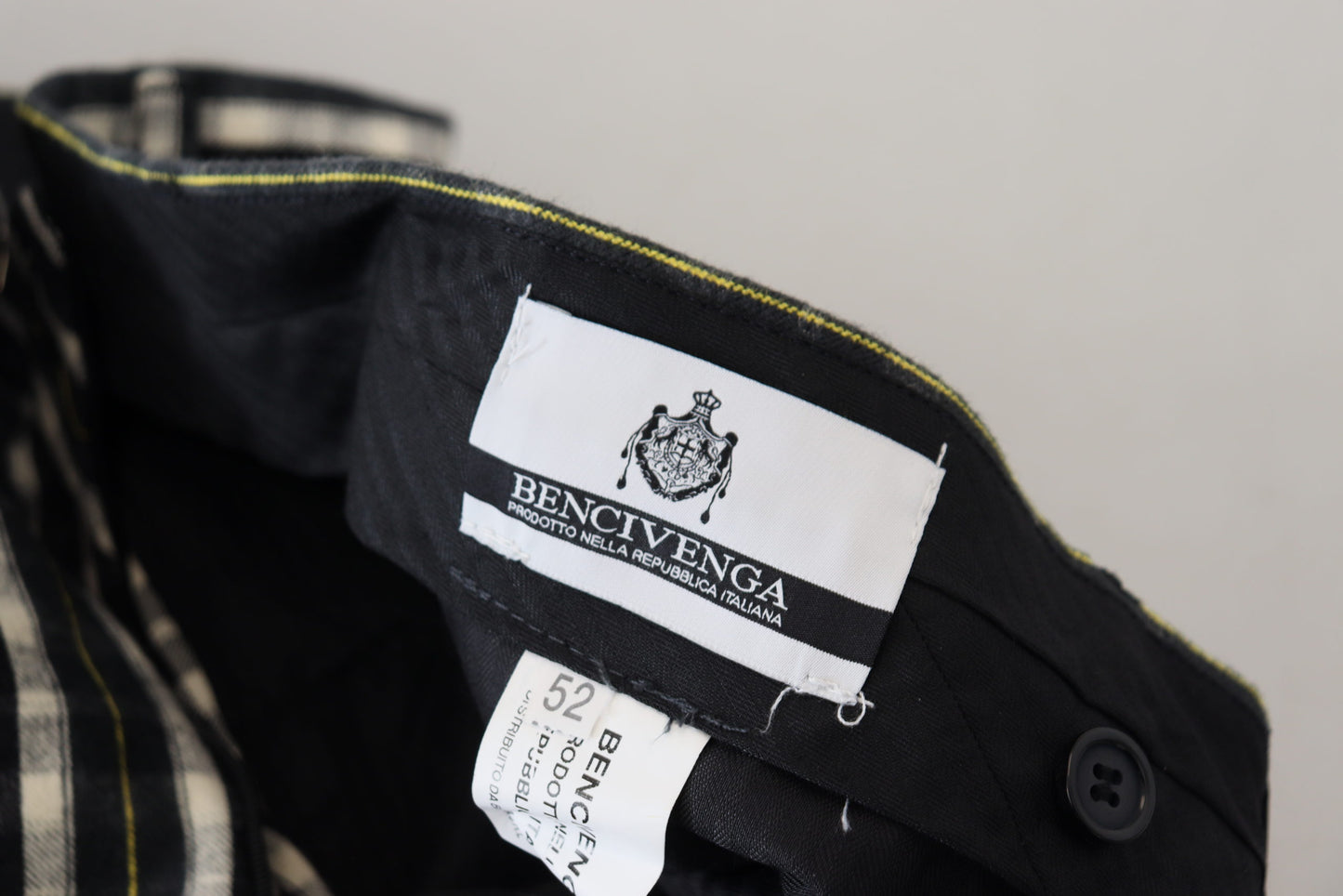 BENCIVENGA Schwarze karierte Freizeithose aus Baumwolle