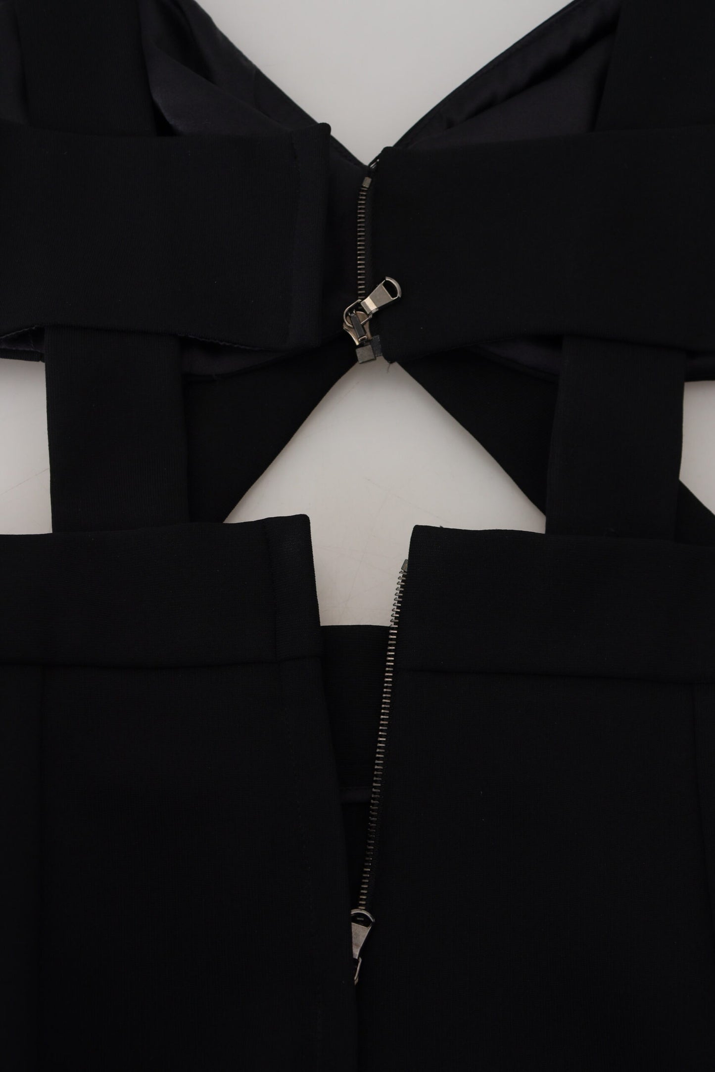 Dolce & Gabbana – Schwarzes, figurbetontes Midikleid aus Viskose