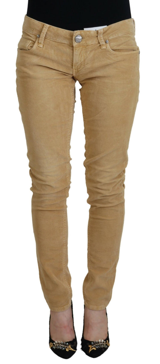 Acht Braune Baumwollcord-Jeans mit niedriger Taille für Damen
