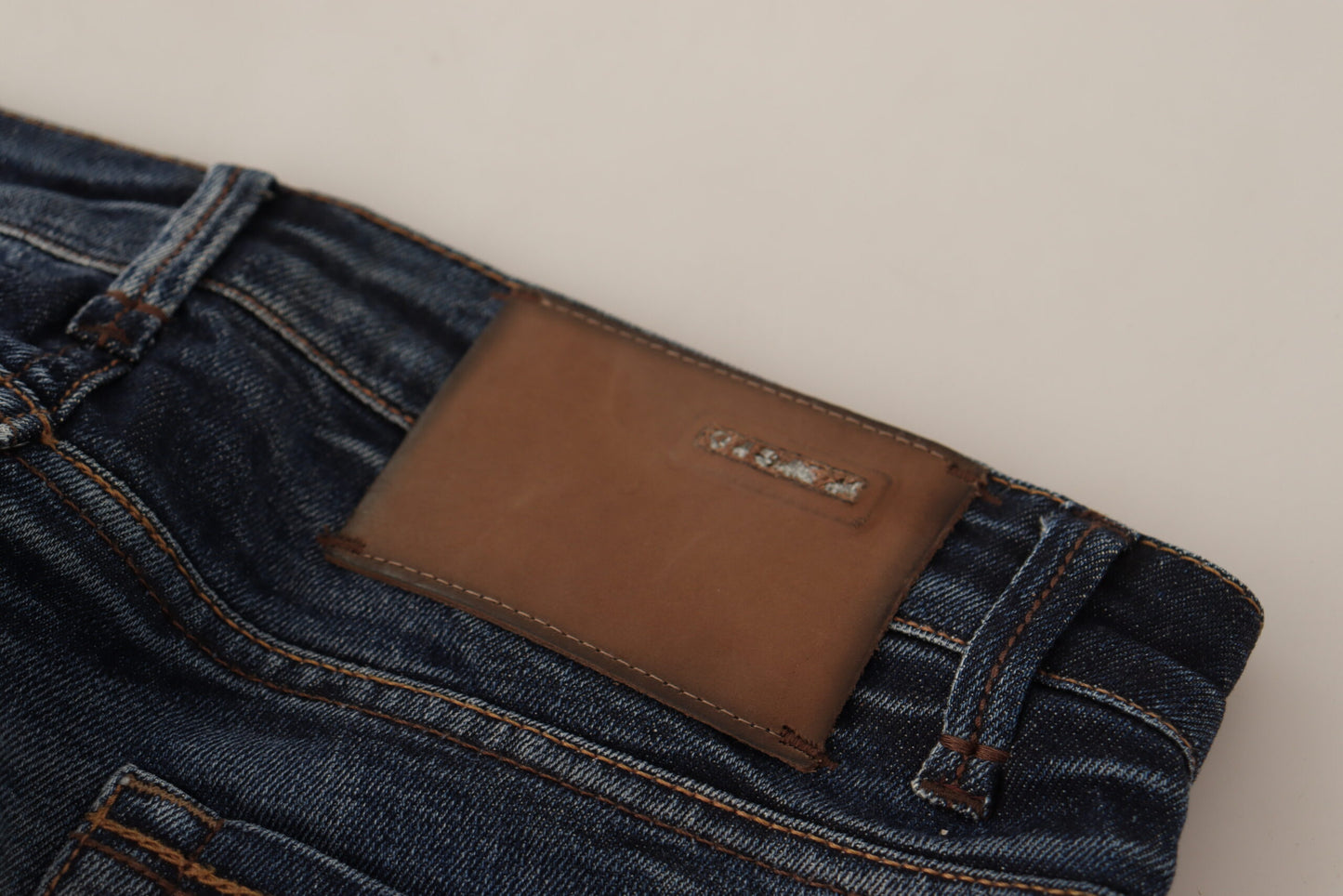 Acht – Blaue Skinny-Jeans aus verwaschener Baumwolle mit niedriger Taille