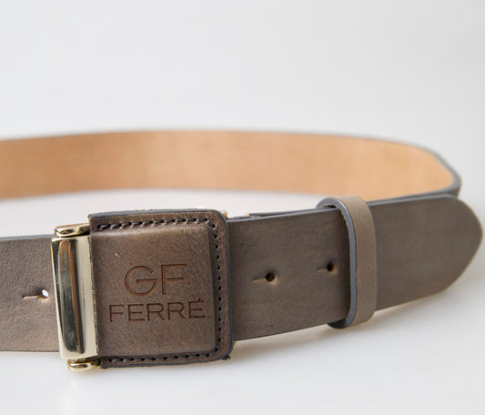 GF Ferre – Brauner Taillengürtel aus Leder mit Logo-Schnalle