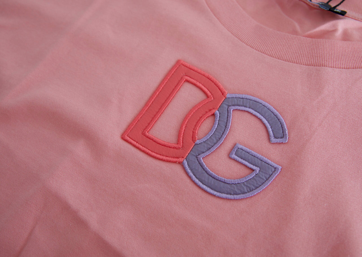 Dolce & Gabbana – Tank-T-Shirt mit Rundhalsausschnitt und DG-Logo aus rosa Baumwolle