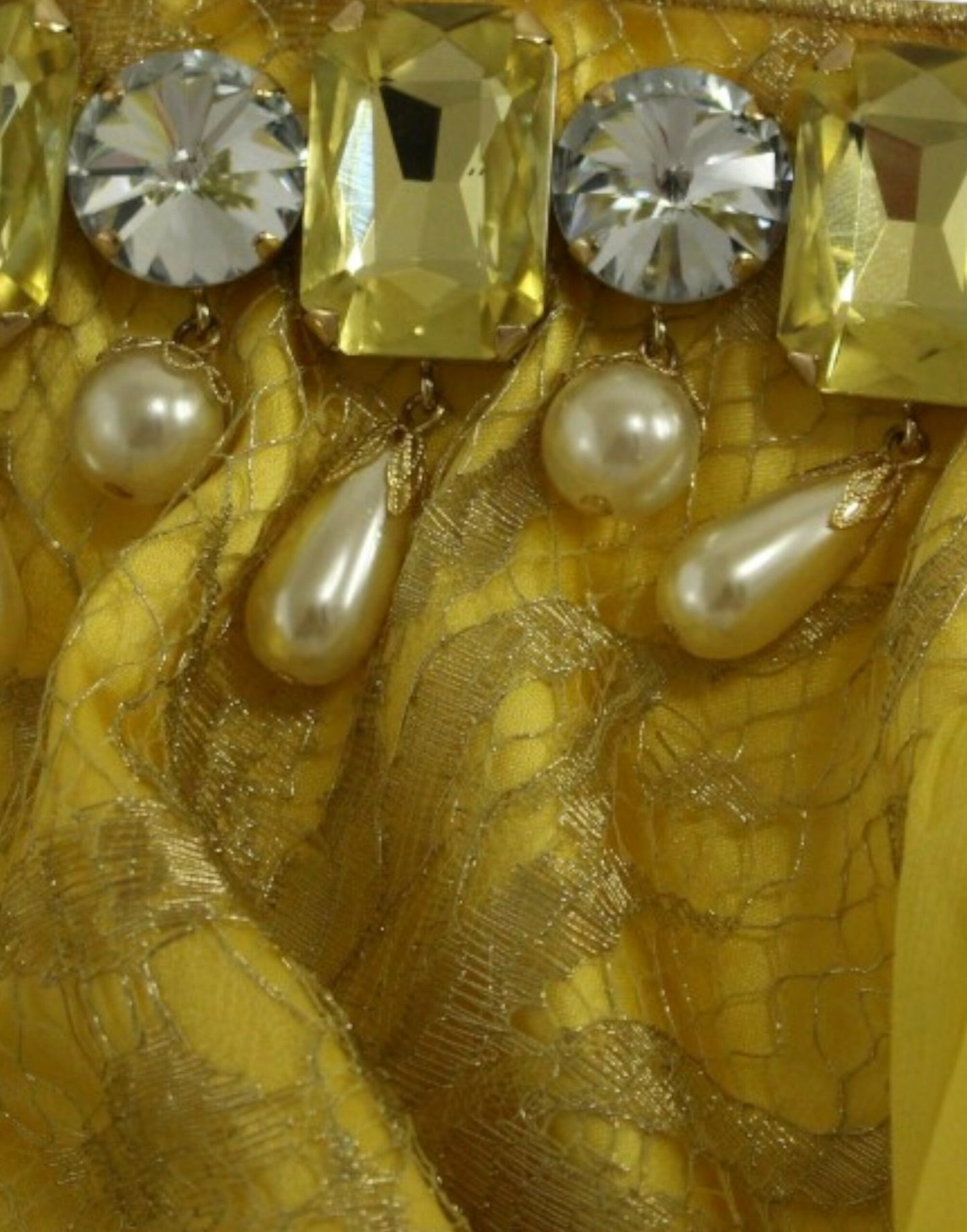 Dolce & Gabbana Gelbes Minikleid aus Spitze mit Kristallen