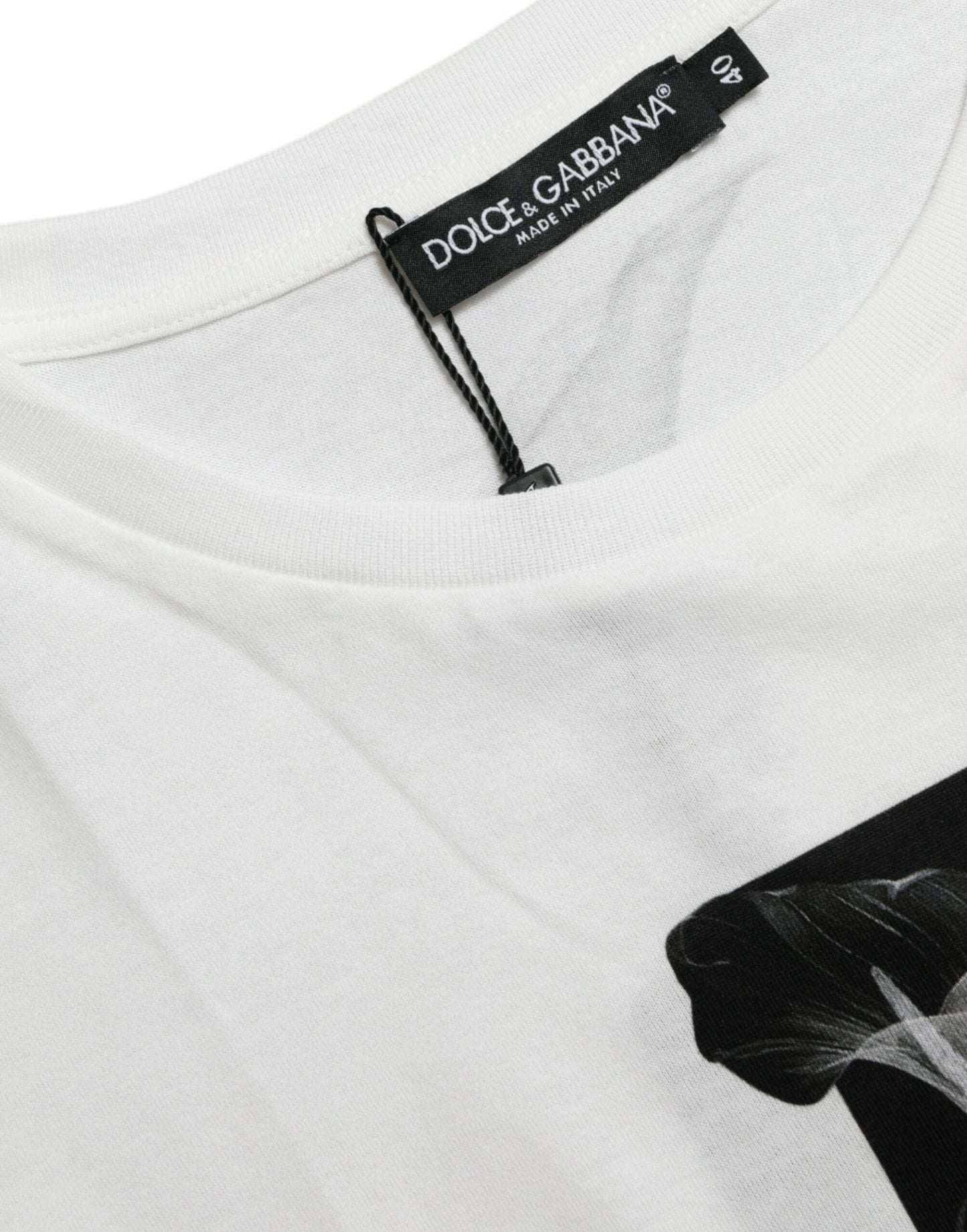 Dolce & Gabbana – T-Shirt aus Baumwolle mit Rundhalsausschnitt und weißen und schwarzen Rosen
