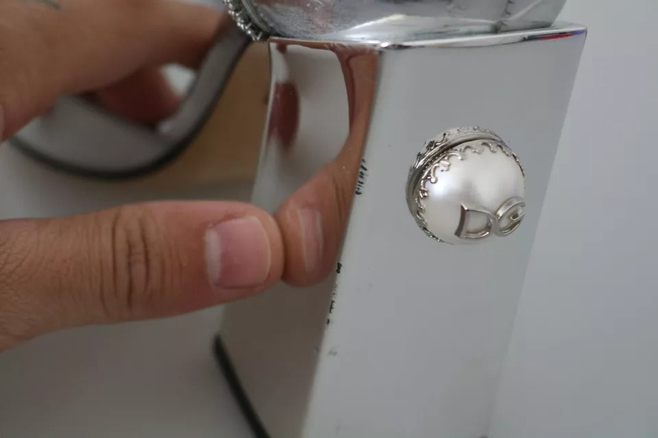 Dolce & Gabbana Silber Kristalle T-Riemen Sandalen Lederschuhe