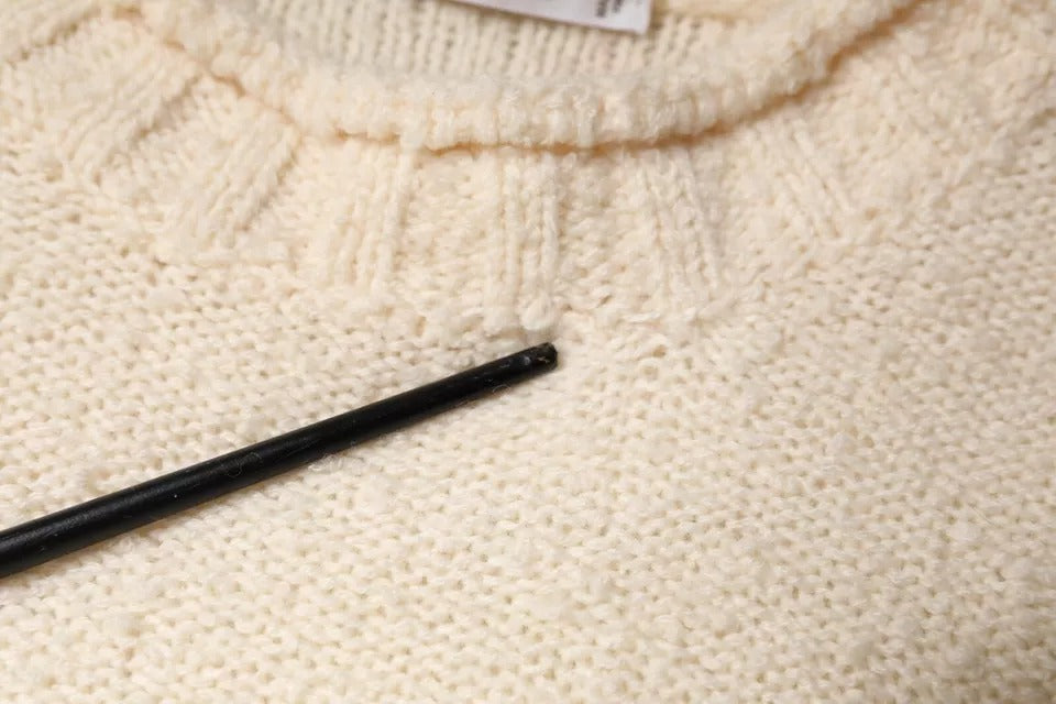 KANGRA Beigefarbener Pullover aus Wollstrick mit langen Ärmeln und Rundhalsausschnitt