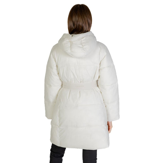 Calvin Klein Jeans – Cremefarbene Nylonjacken und -mäntel