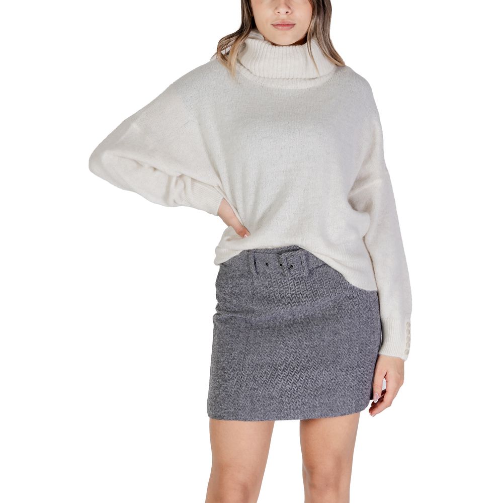 ICHI Rollkragenpullover in Cremefarben mit Marabu-Muster