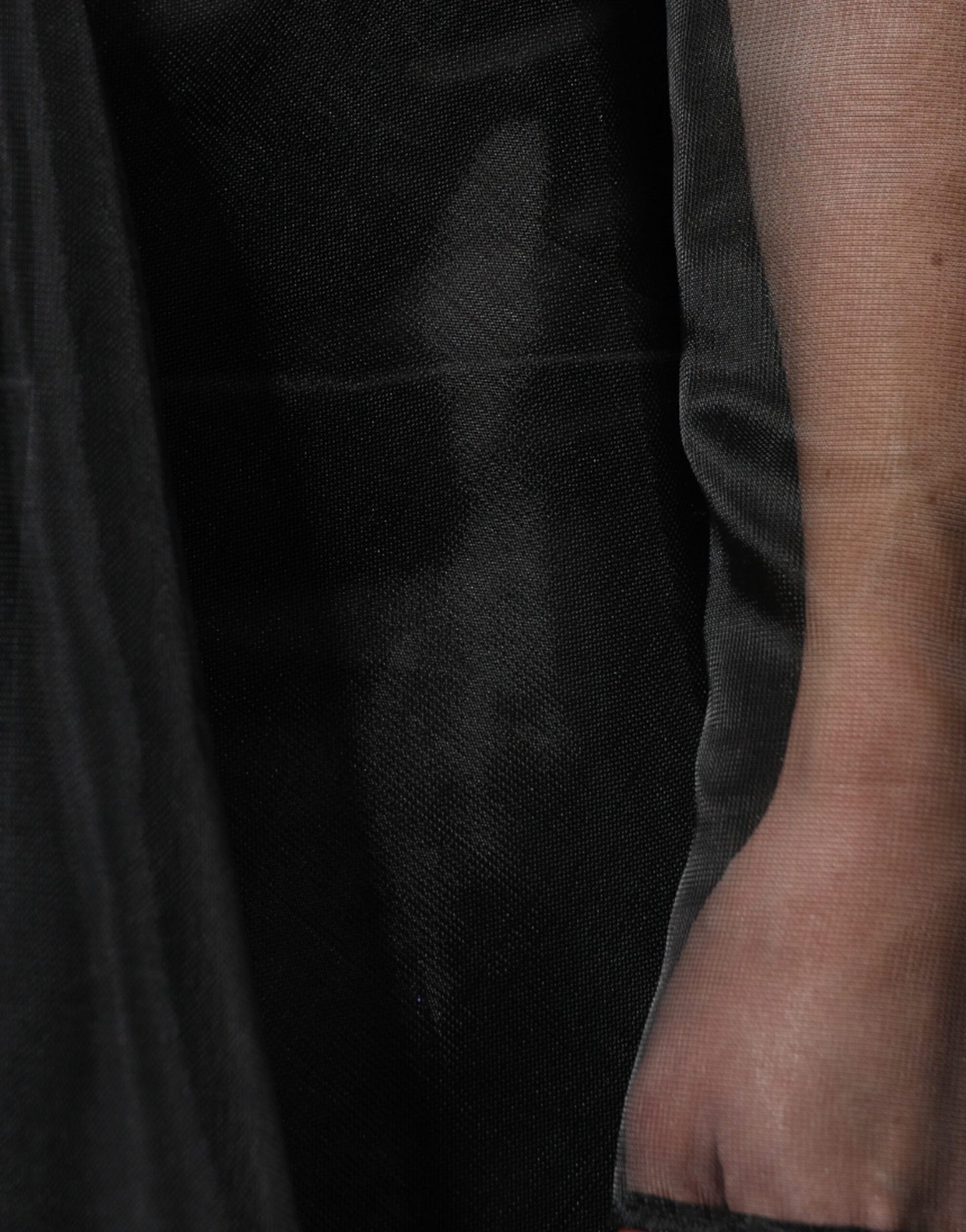 Dolce & Gabbana – Schwarzes A-Linien-Midi-Cocktailkleid aus Tüll