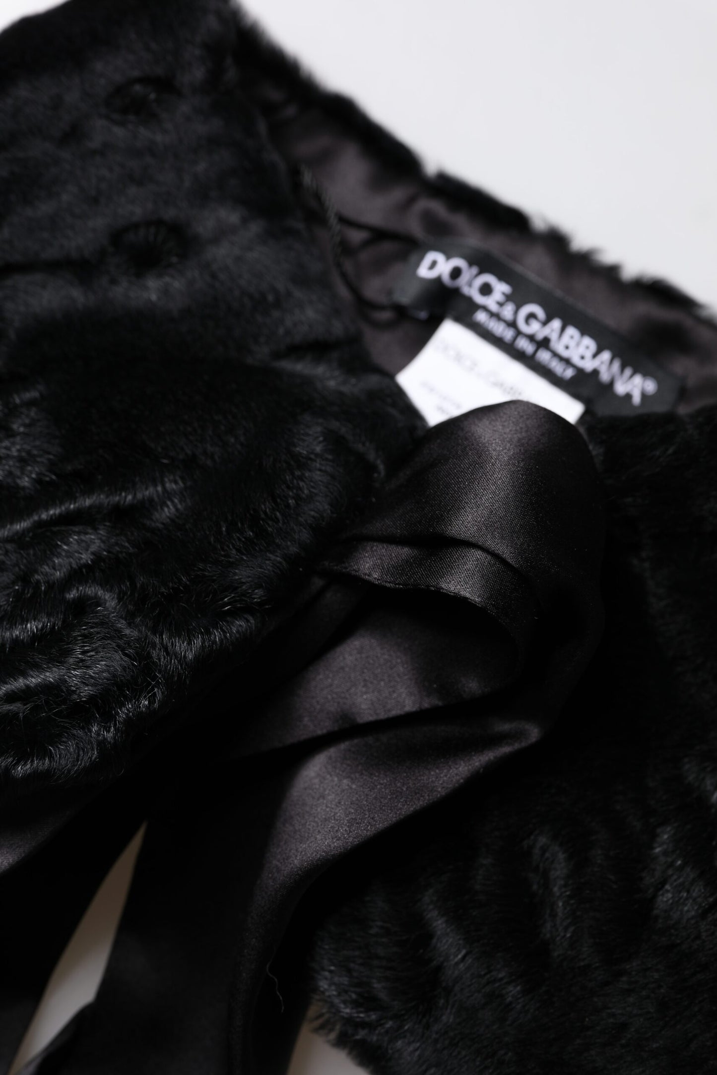 Dolce & Gabbana Schwarzer Lammfell-Halswärmer für Damen, Winterschal