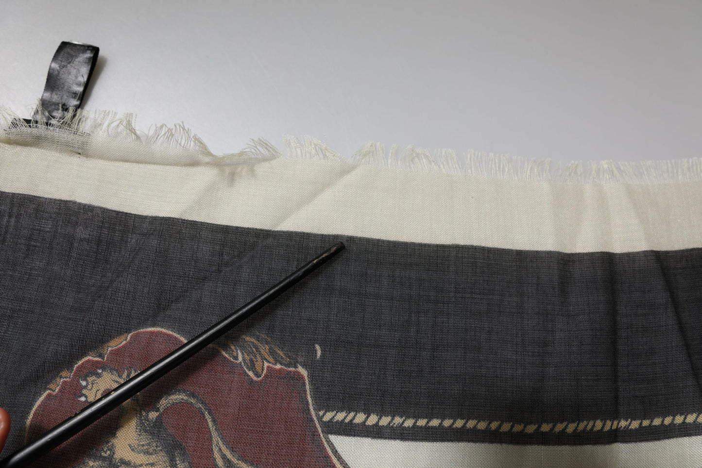 Dolce & Gabbana – Mehrfarbig bedruckter Foulard-Schal aus Kaschmir