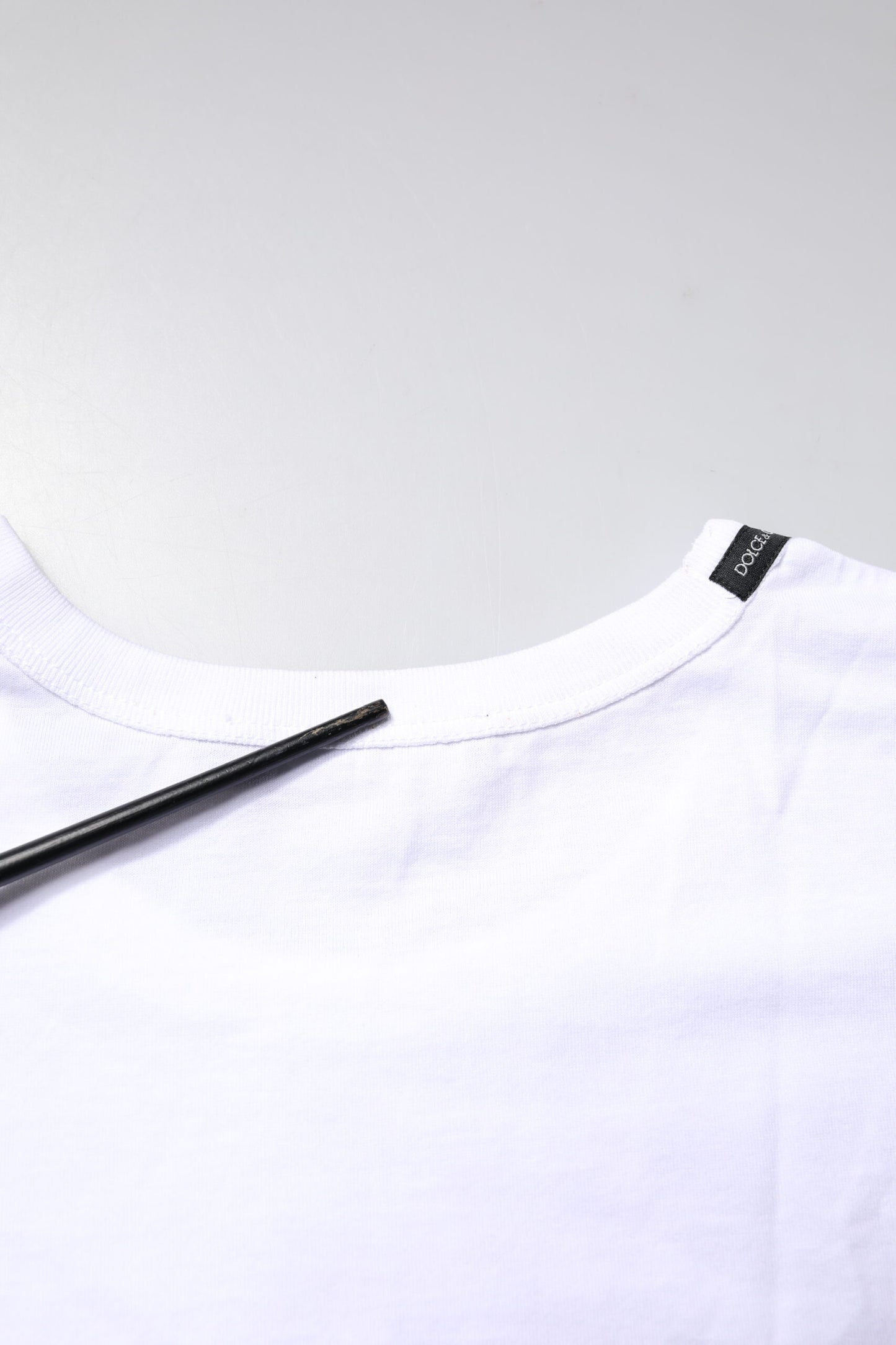 Dolce & Gabbana – Weißes, kurzes T-Shirt aus Baumwolle mit Rundhalsausschnitt