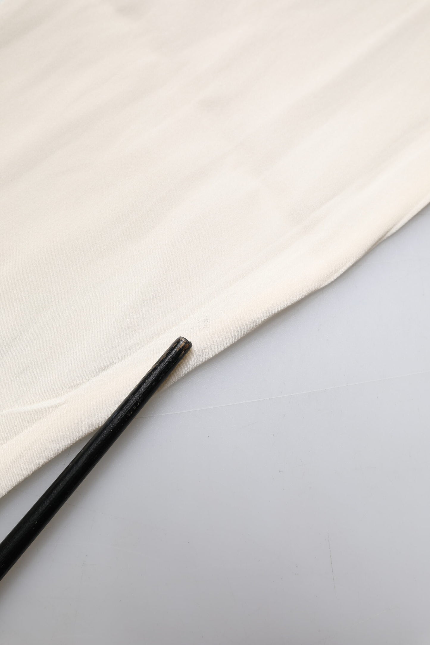 Dolce & Gabbana – Cremefarbenes Blusenoberteil mit Blumenspitze und langen Ärmeln