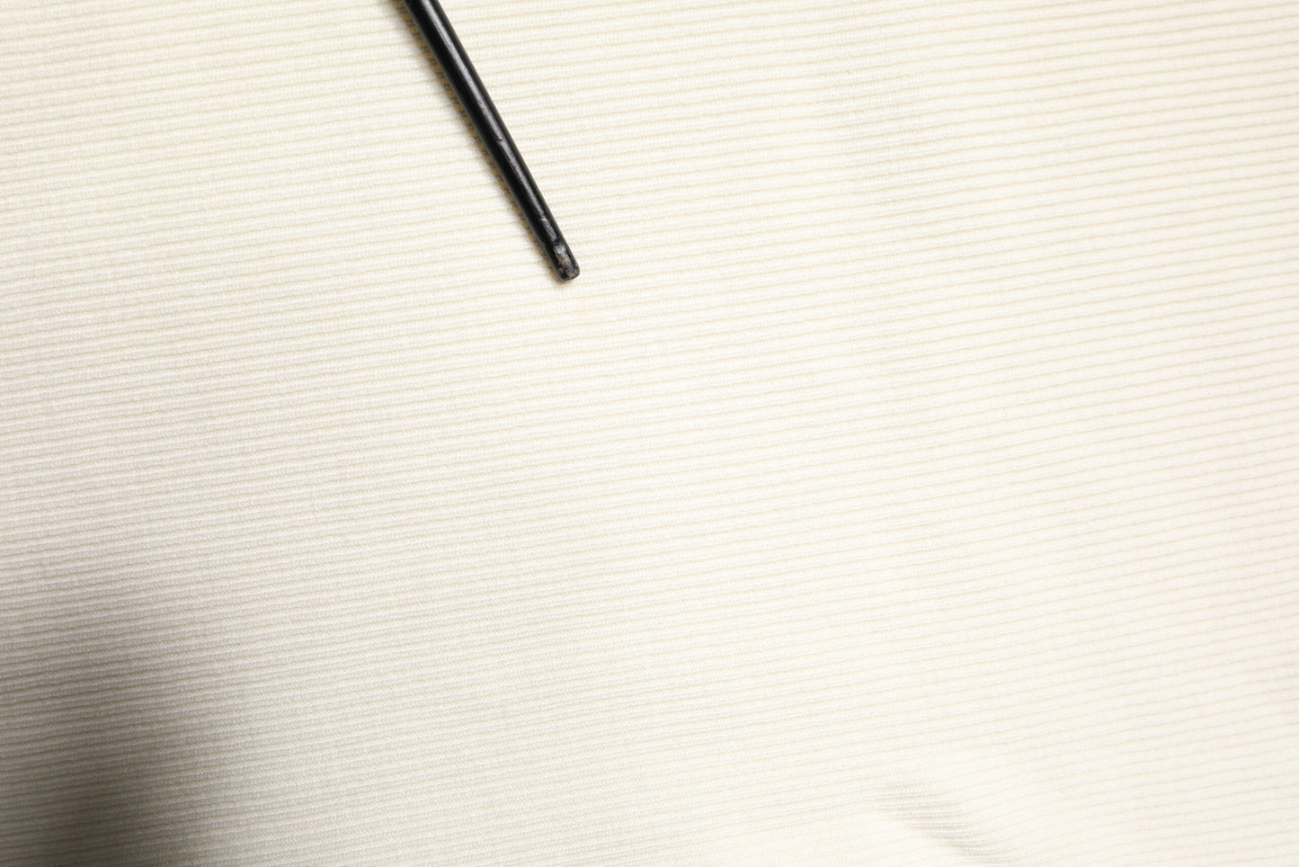 Dolce & Gabbana – Cremefarbener, schmaler Rollkragenpullover mit langen Ärmeln