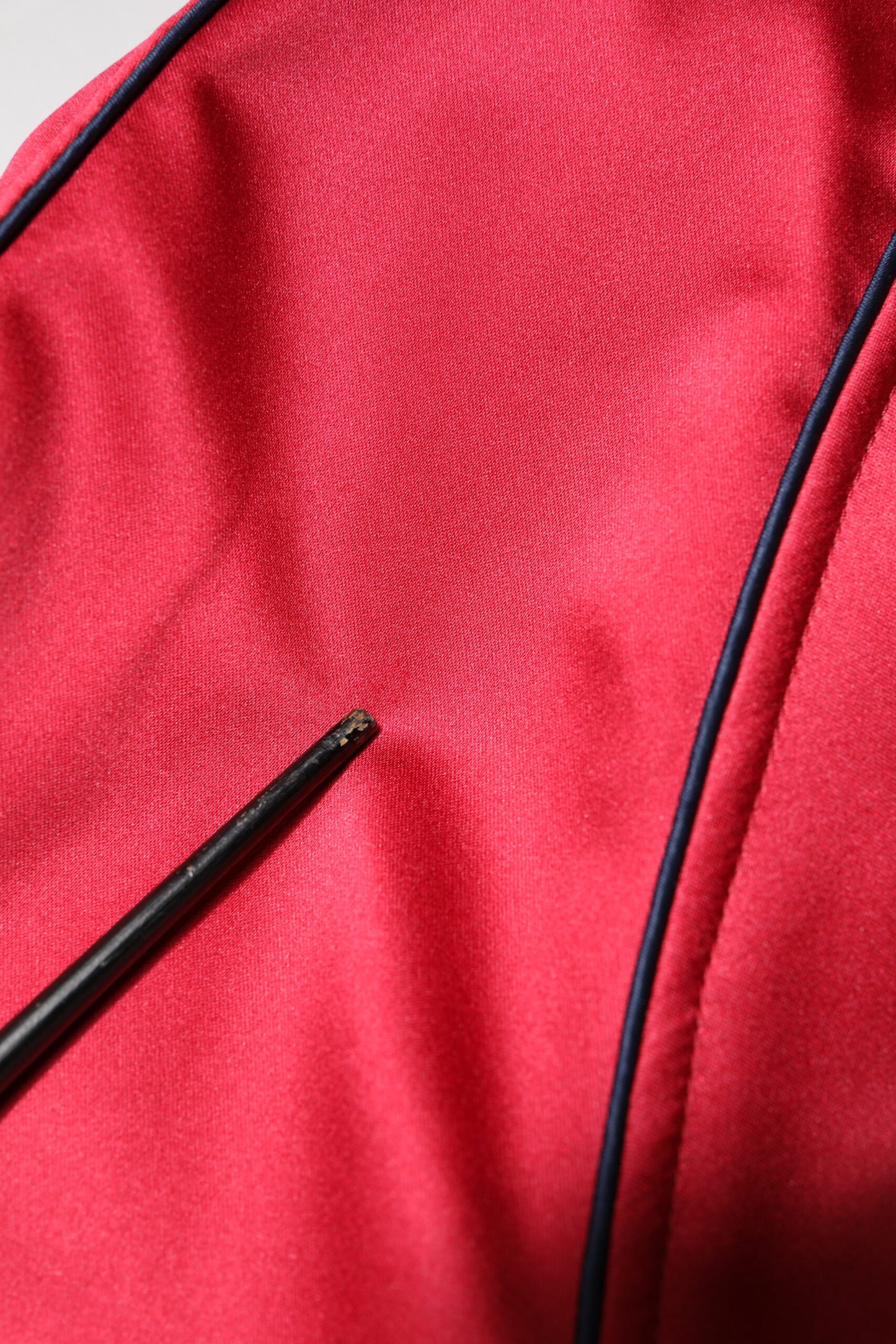 Dolce & Gabbana – Bomberjacke mit durchgehendem Reißverschluss und Blumenaufnäher in Rot für Herren