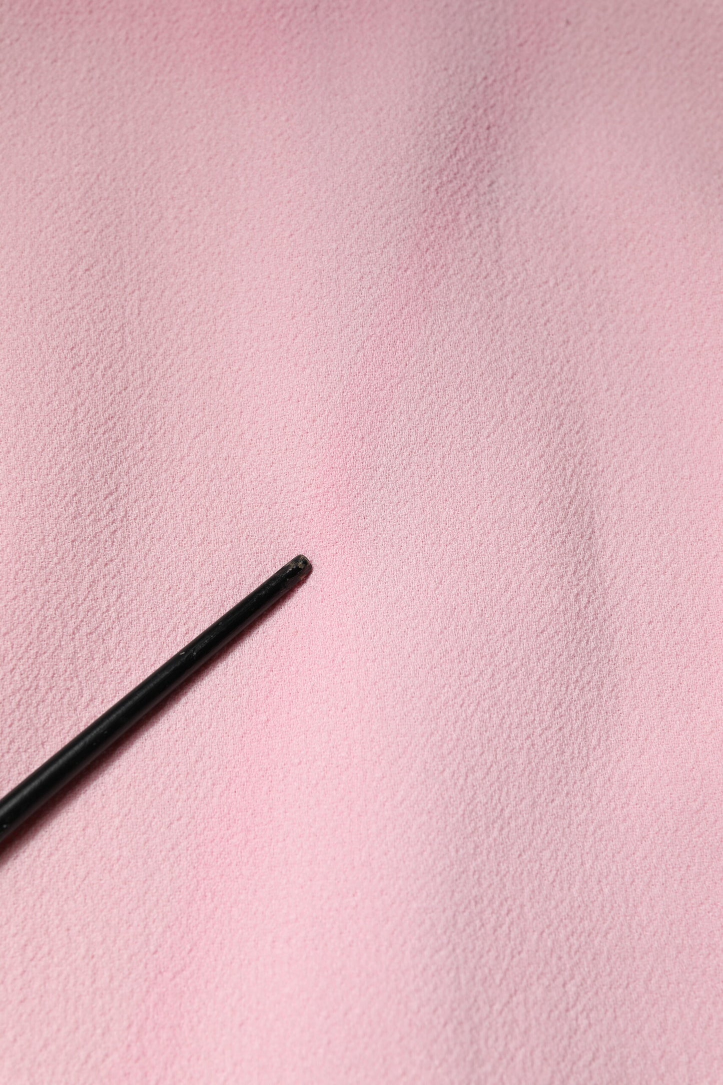 Dolce & Gabbana – Ärmelloses Mini-Etuikleid aus Wolle in Rosa und Blau