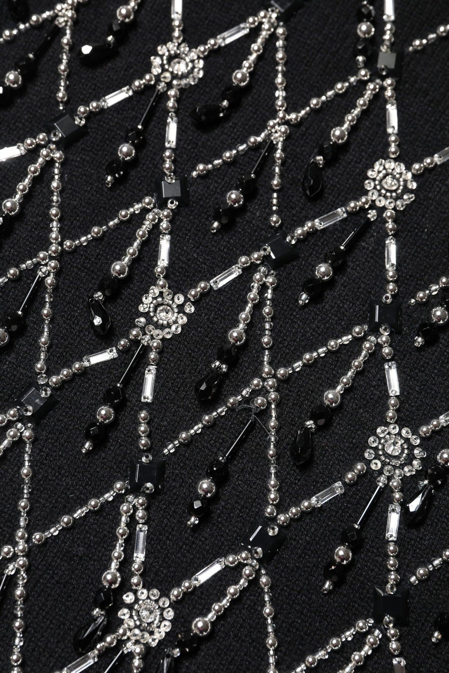 Dolce & Gabbana – Schwarzes, langärmliges Oberteil aus Kaschmir mit Verzierung