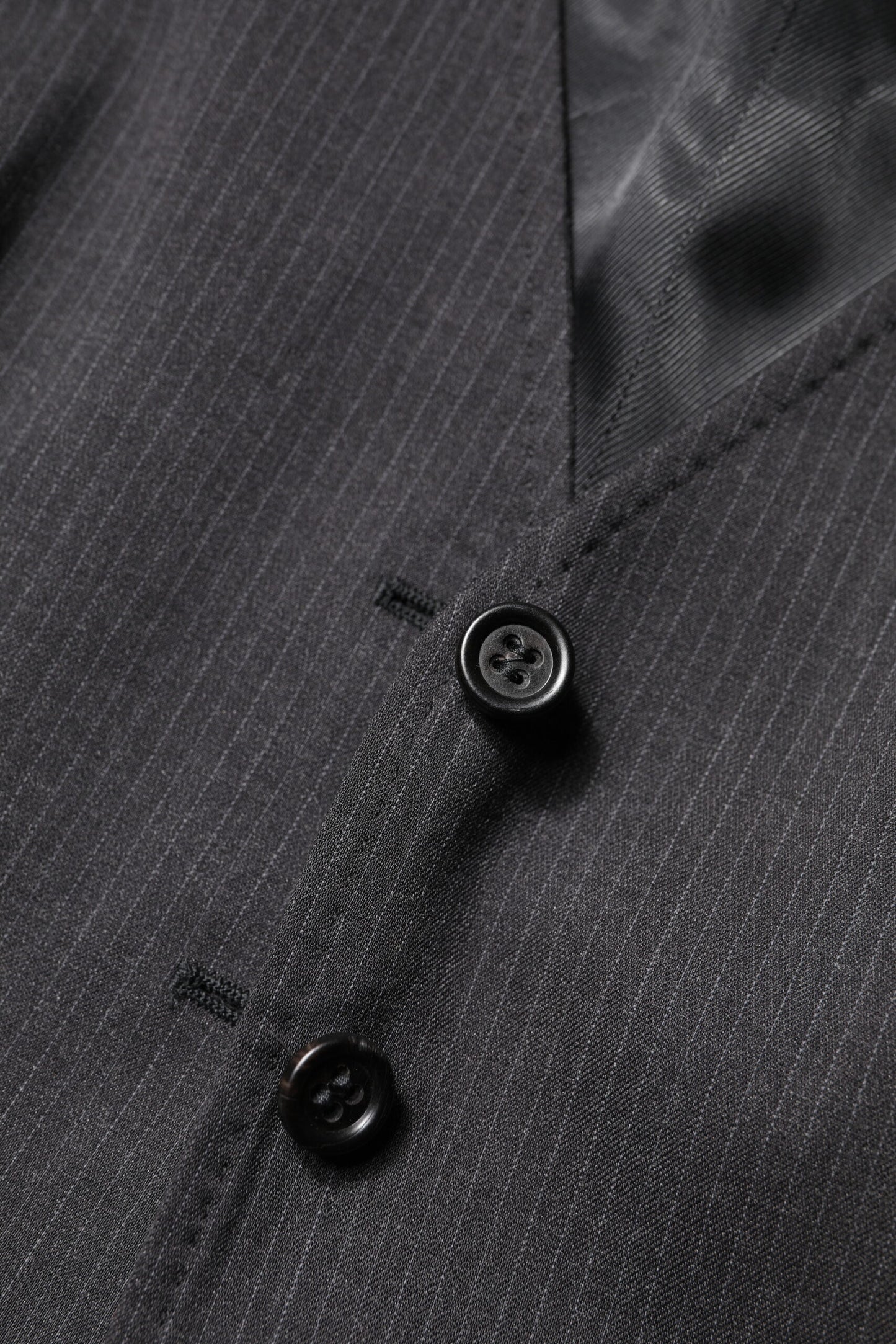 Dolce & Gabbana – Ärmelloses, schwarz gestreiftes Westentop mit Knopfleiste