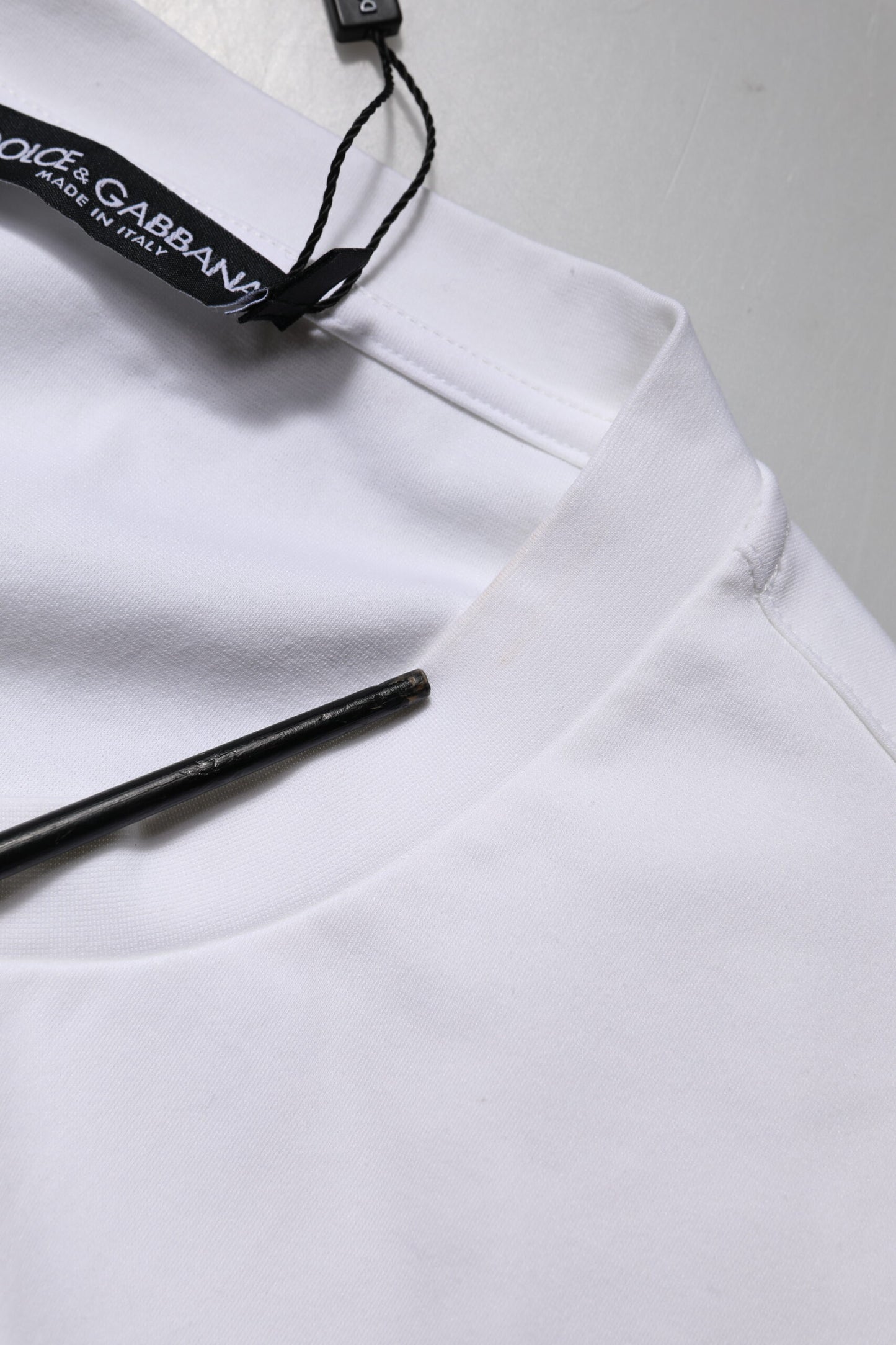 Dolce & Gabbana – Weißes, kurzärmliges T-Shirt mit Logoverzierung