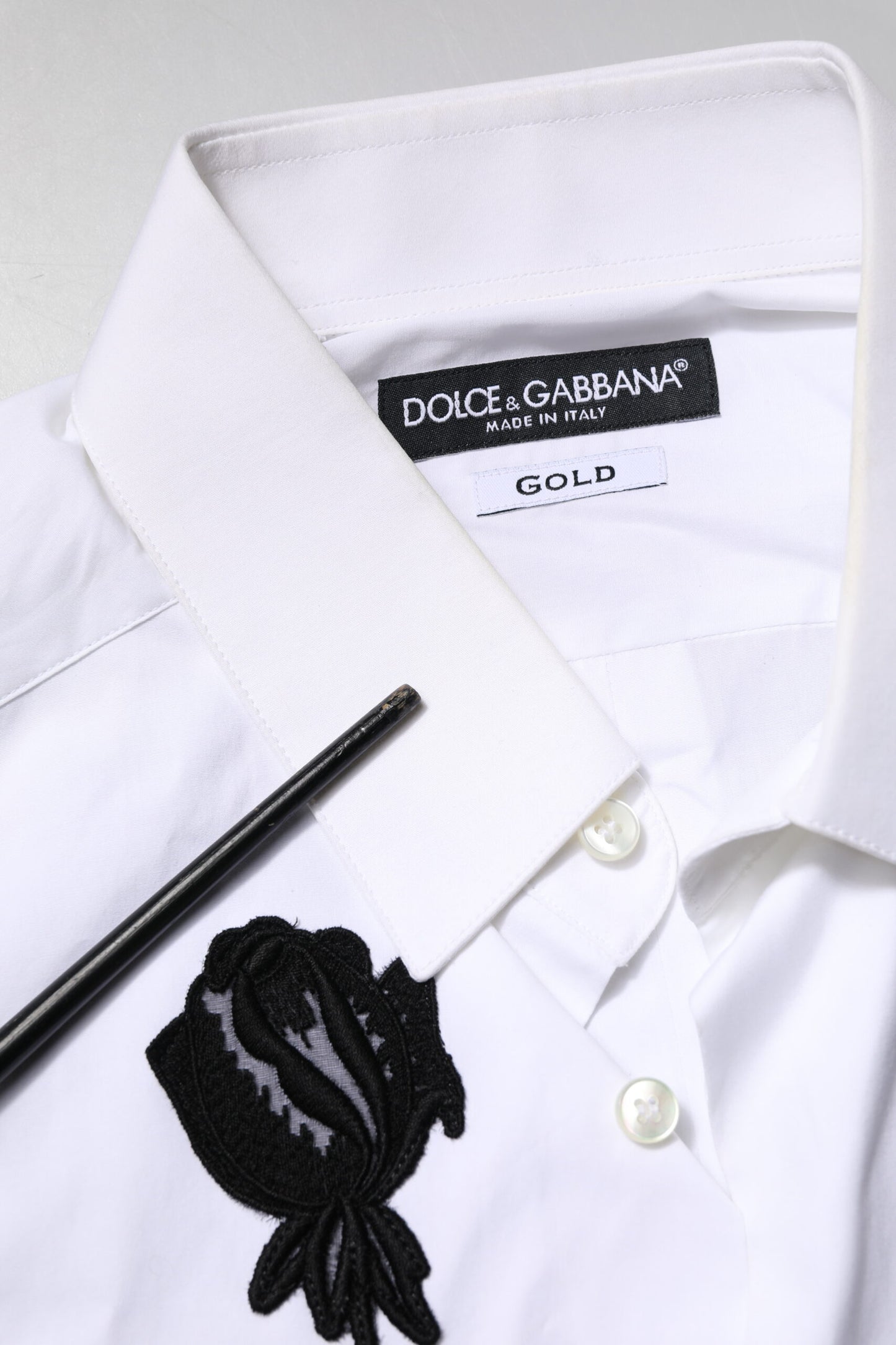 Dolce & Gabbana Weißes, goldfarbenes Hemd mit Blumenstickerei für Herren