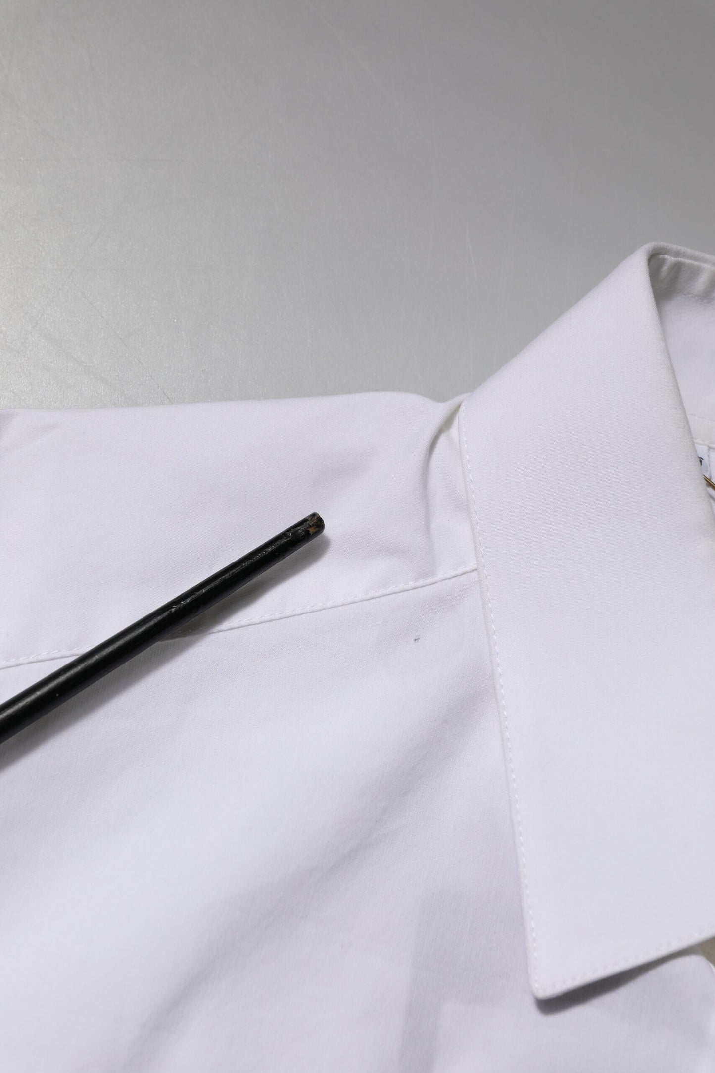 Dolce & Gabbana – Weißes, langärmliges, formelles Hemd aus Baumwolle in GOLD