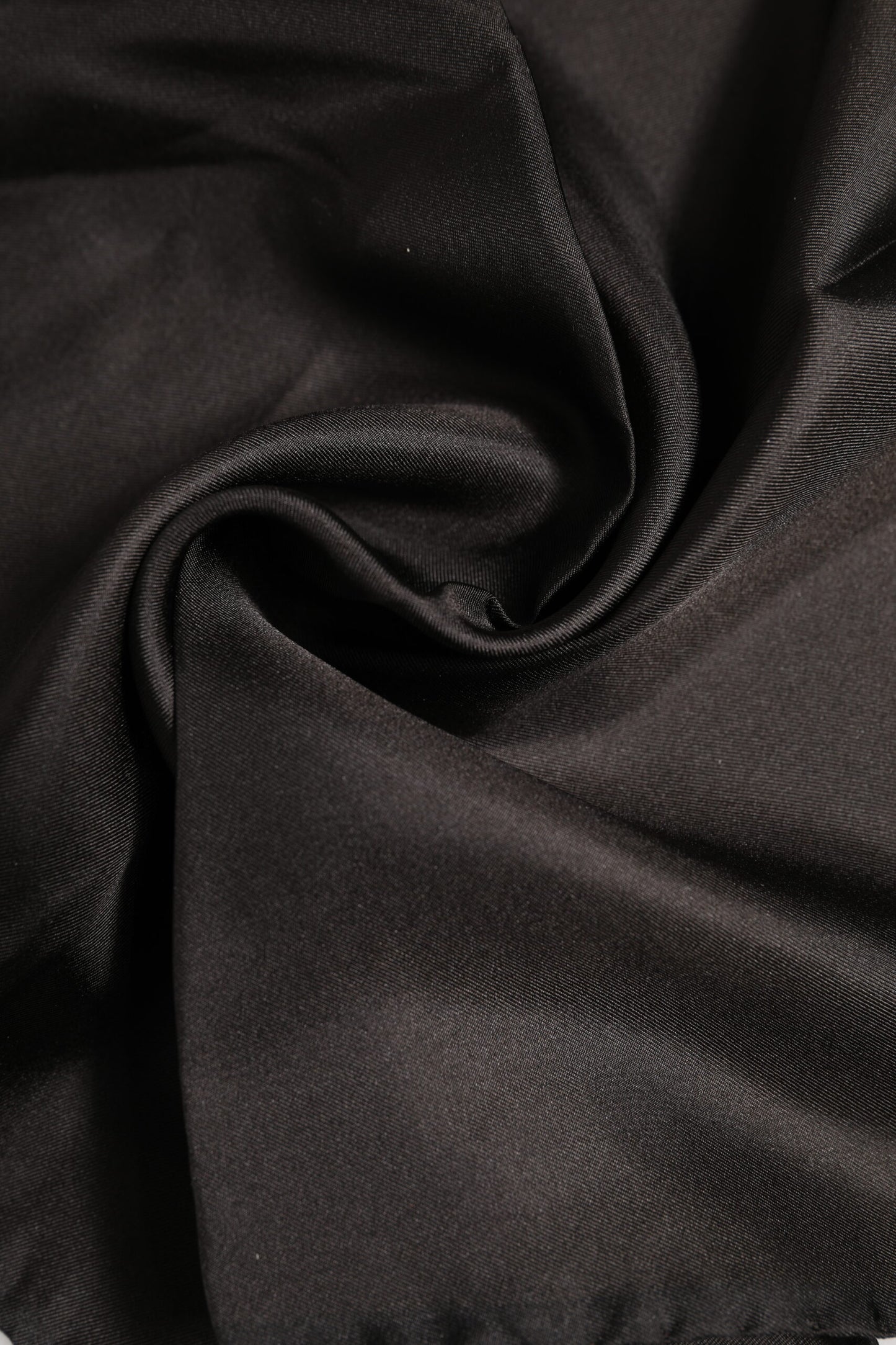Dolce & Gabbana Brauner quadratischer Foulard aus Seide mit DG Crown-Motiv für Herren