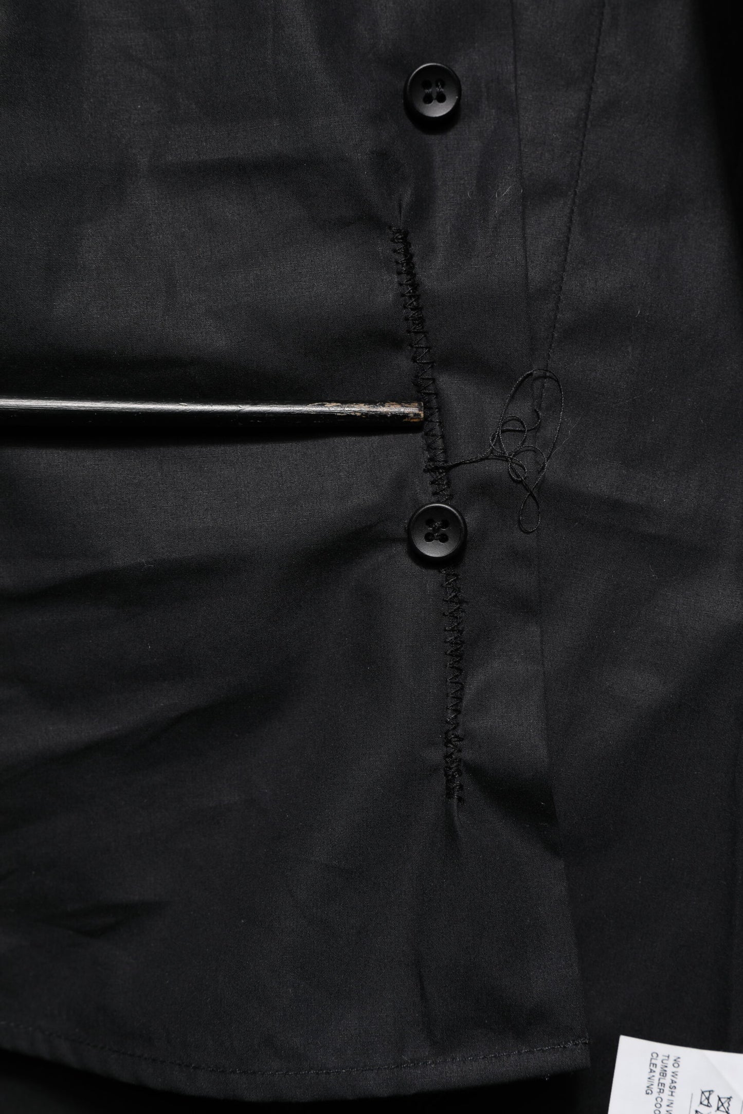 Dolce & Gabbana – Schwarzes, langärmliges Hemd aus Baumwolle in Gold