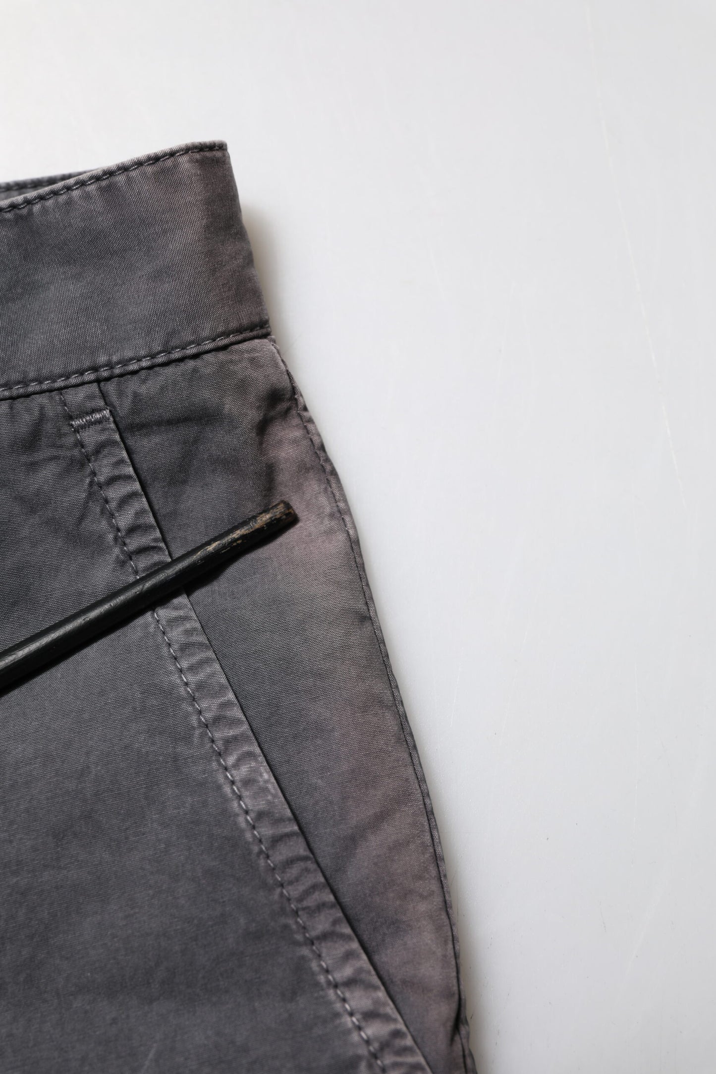 Dolce & Gabbana – Bermudashorts aus Baumwollstretch-Denim in Dunkelgrau