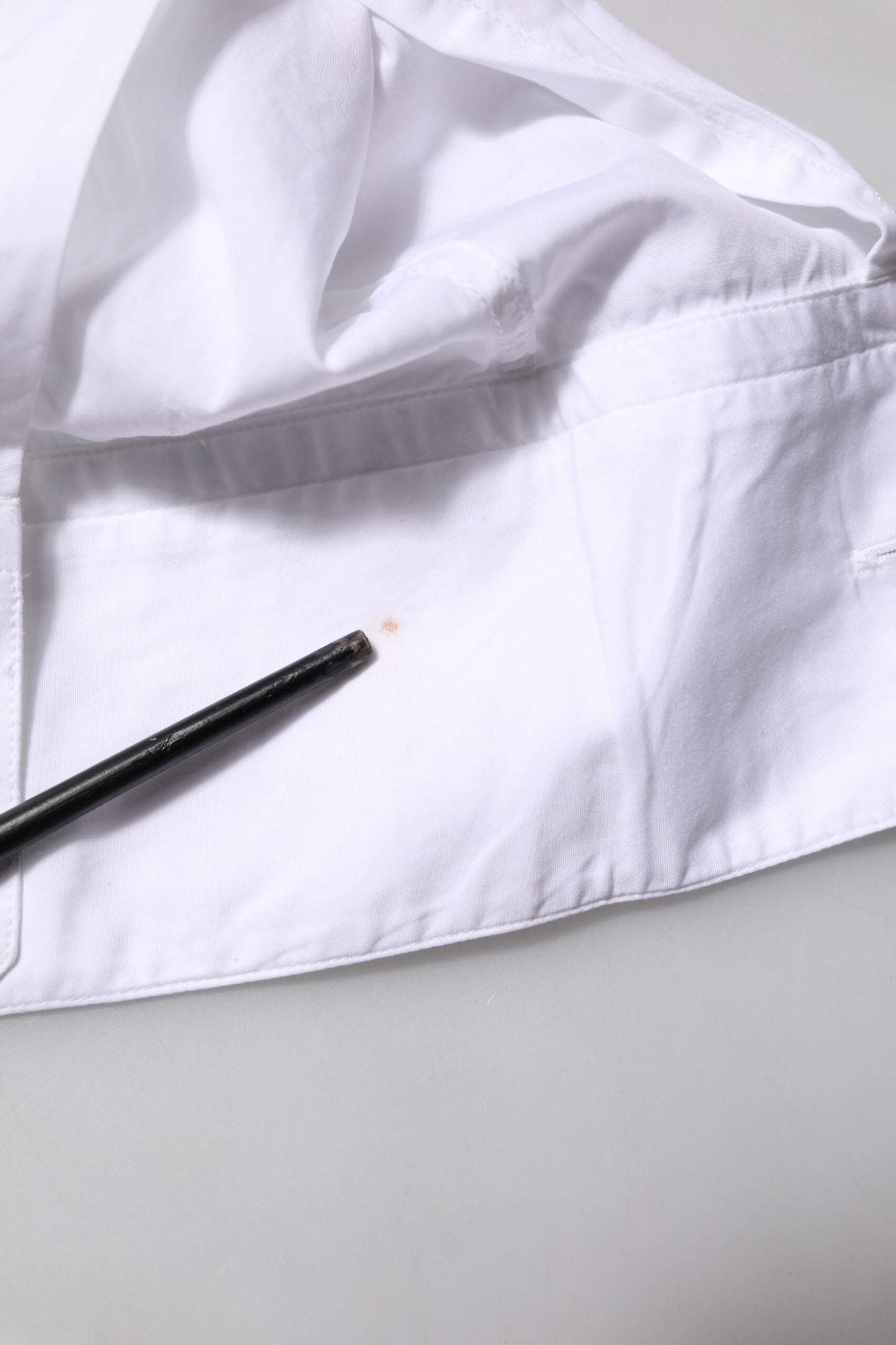 Dolce & Gabbana – Weißes, langärmliges, goldenes Hemd aus Baumwolle