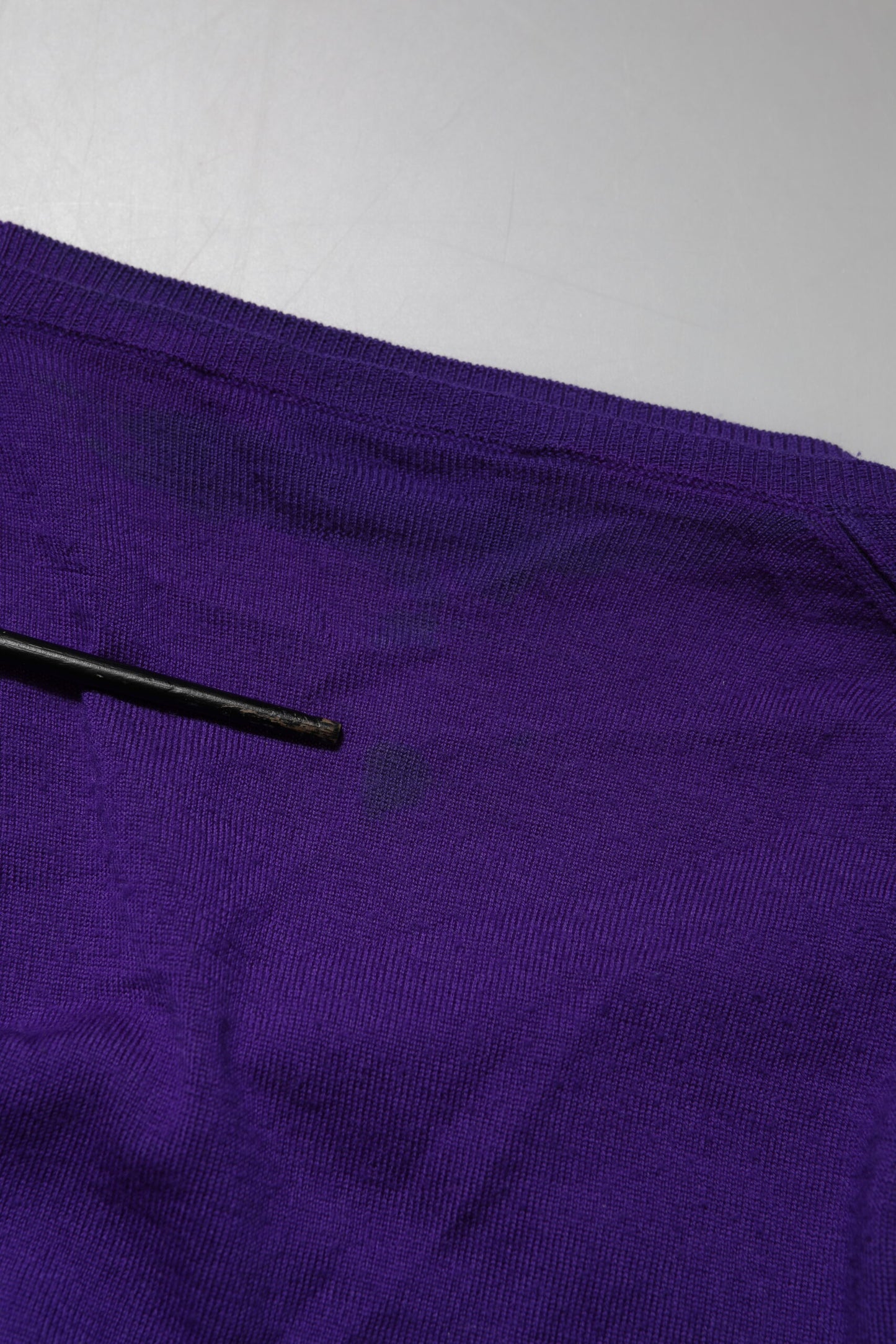 Dolce & Gabbana Lila Wollstrick-Cardigan mit V-Ausschnitt