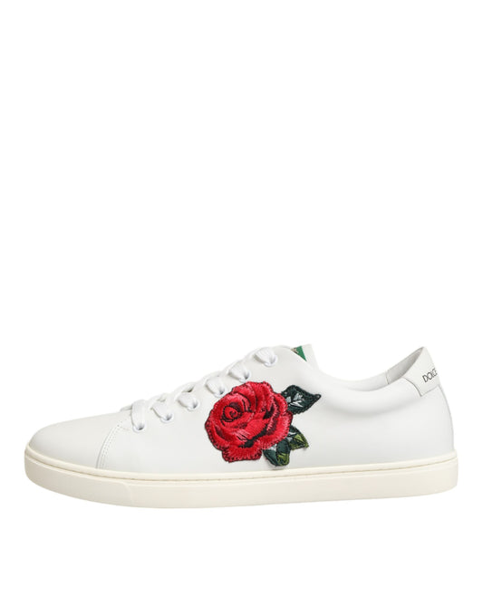 Dolce & Gabbana – Niedrige Schuhe aus weißem Leder mit Rosenstickerei