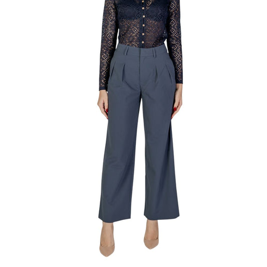 Calvin Klein Jeans – Graue Hose aus recyceltem Polyester