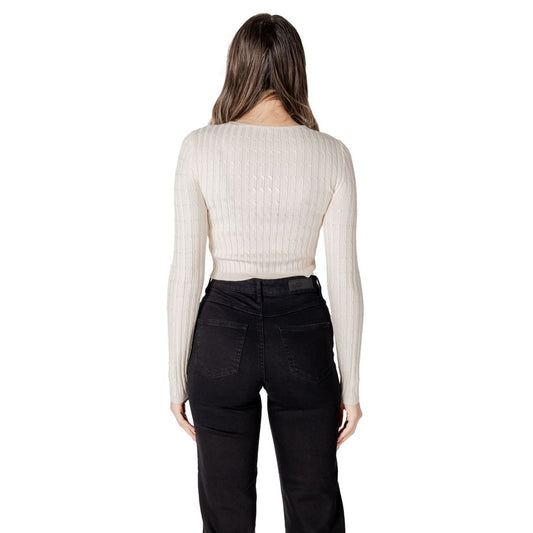 ملابس رياضية مارابو باللون البيج فقط