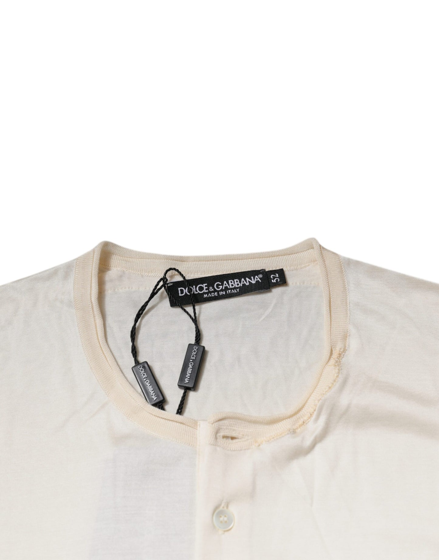 Dolce & Gabbana – Henley-T-Shirt aus Seide in Off-White mit kurzen Ärmeln