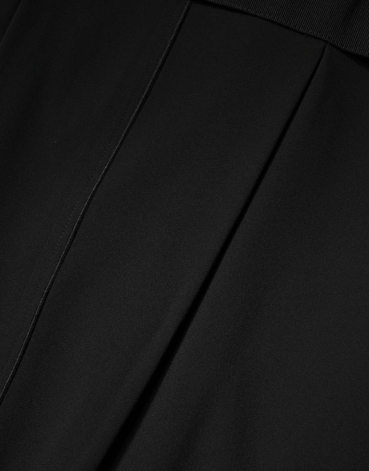 Dolce & Gabbana Schwarzes ärmelloses Etui-Kleid knielang