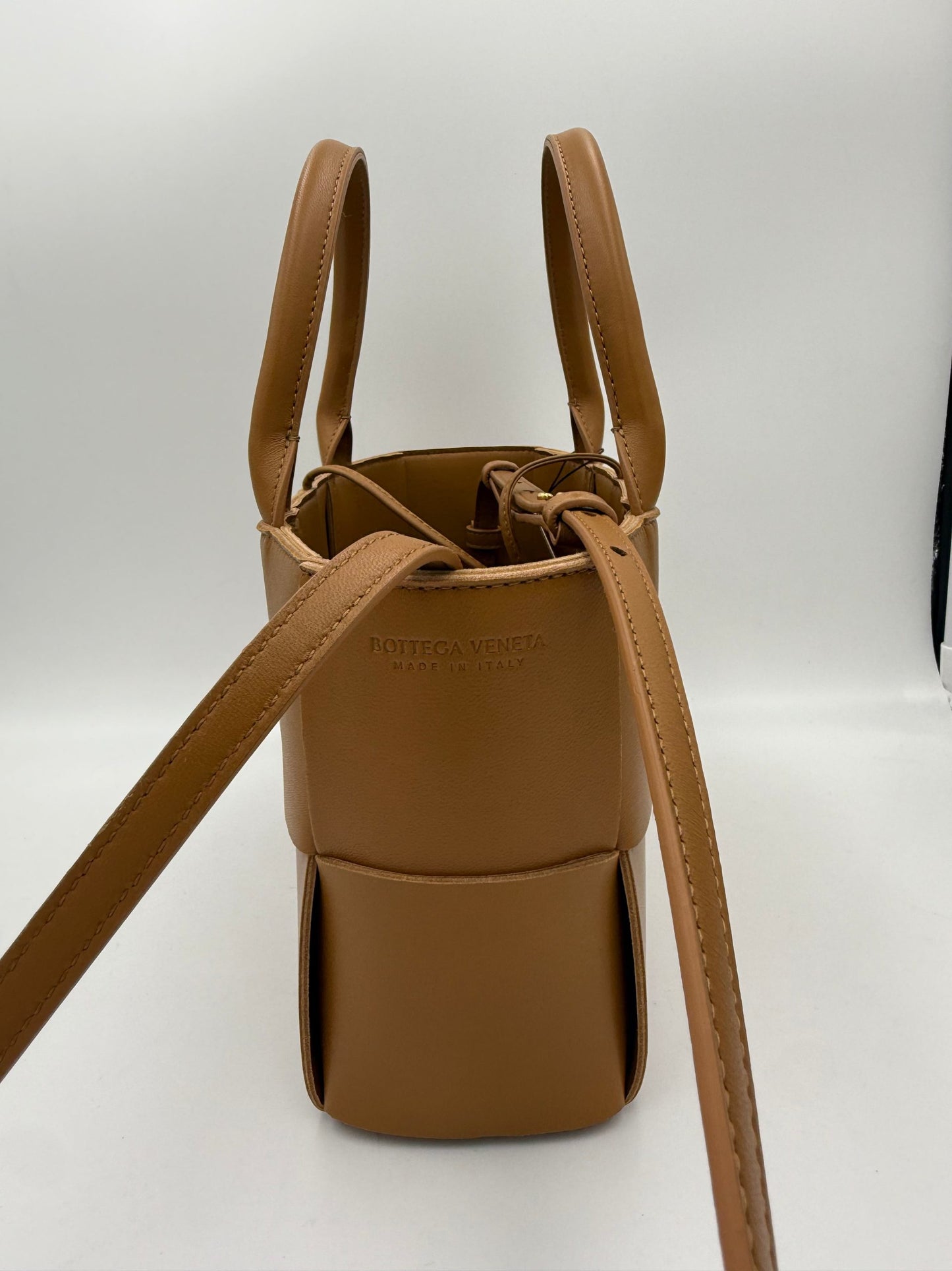 Bottega Veneta BOTTEGA VENETA ARCO Shoulder Bag