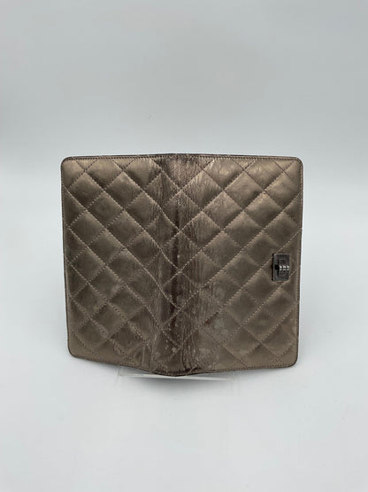 Chanel CHANEL Matèlassè Platinum Wallet