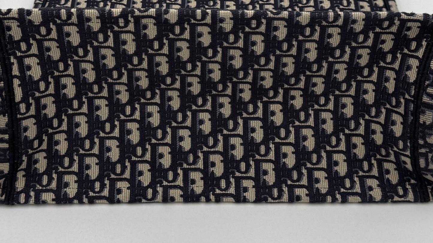 Dior DIOR TOTE BOOK Grande Tote