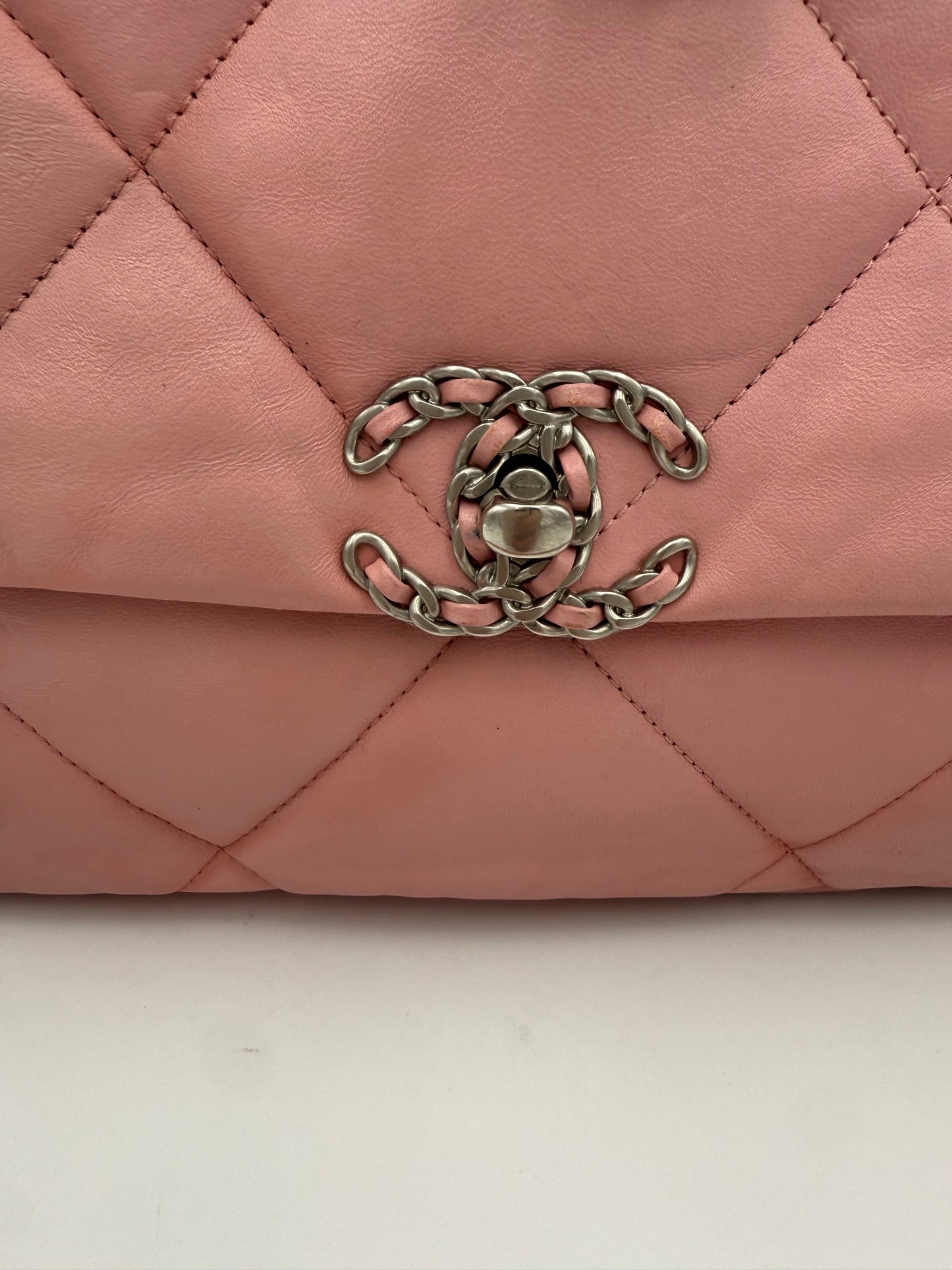 Chanel CHANEL 19 Medium Pink Handbag