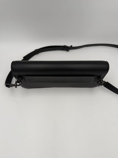 Valentino Garavani VALENTINO GARAVANI VLOGO Black Handbag