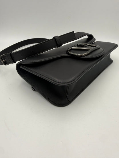 Valentino Garavani VALENTINO GARAVANI VLOGO Black Handbag