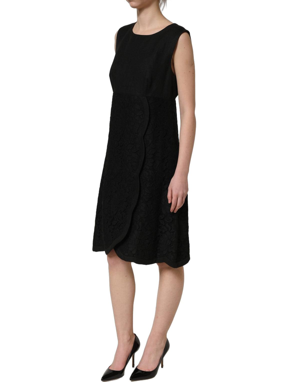 Dolce & Gabbana Schwarzes ärmelloses Shiftkleid aus floraler Spitze