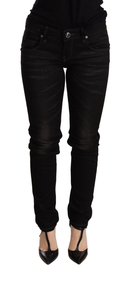 Acht – Schwarze Skinny-Jeans mit niedriger Taille
