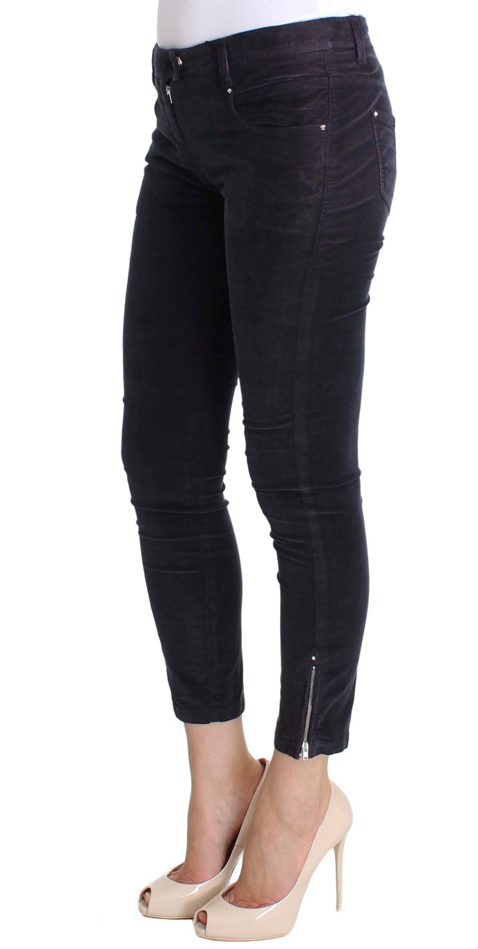 Costume National – Lilafarbene, verkürzte Cordjeans