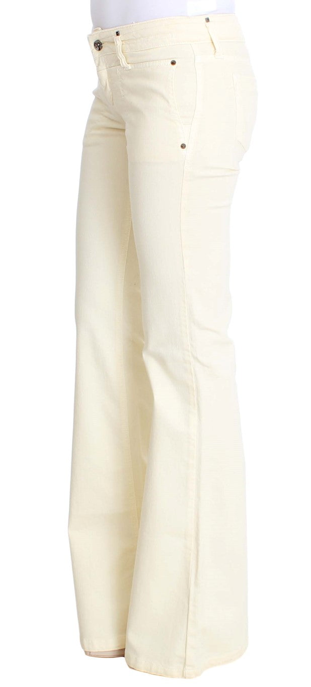 Costume National – Weiße Schlagjeans aus Baumwollstretch