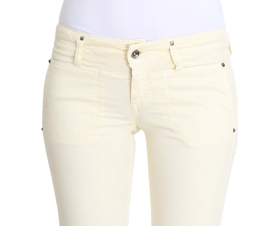 Costume National – Weiße Schlagjeans aus Baumwollstretch