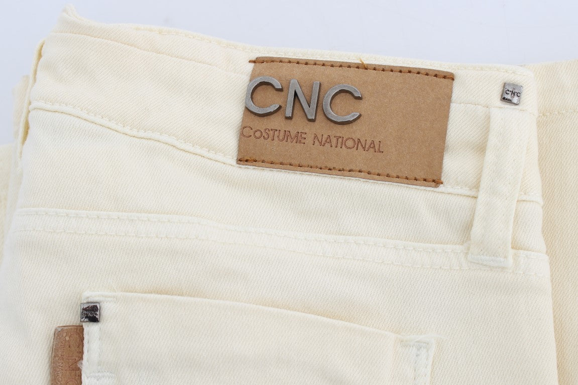 Costume National – Weiße Schlagjeans aus Baumwollstretch